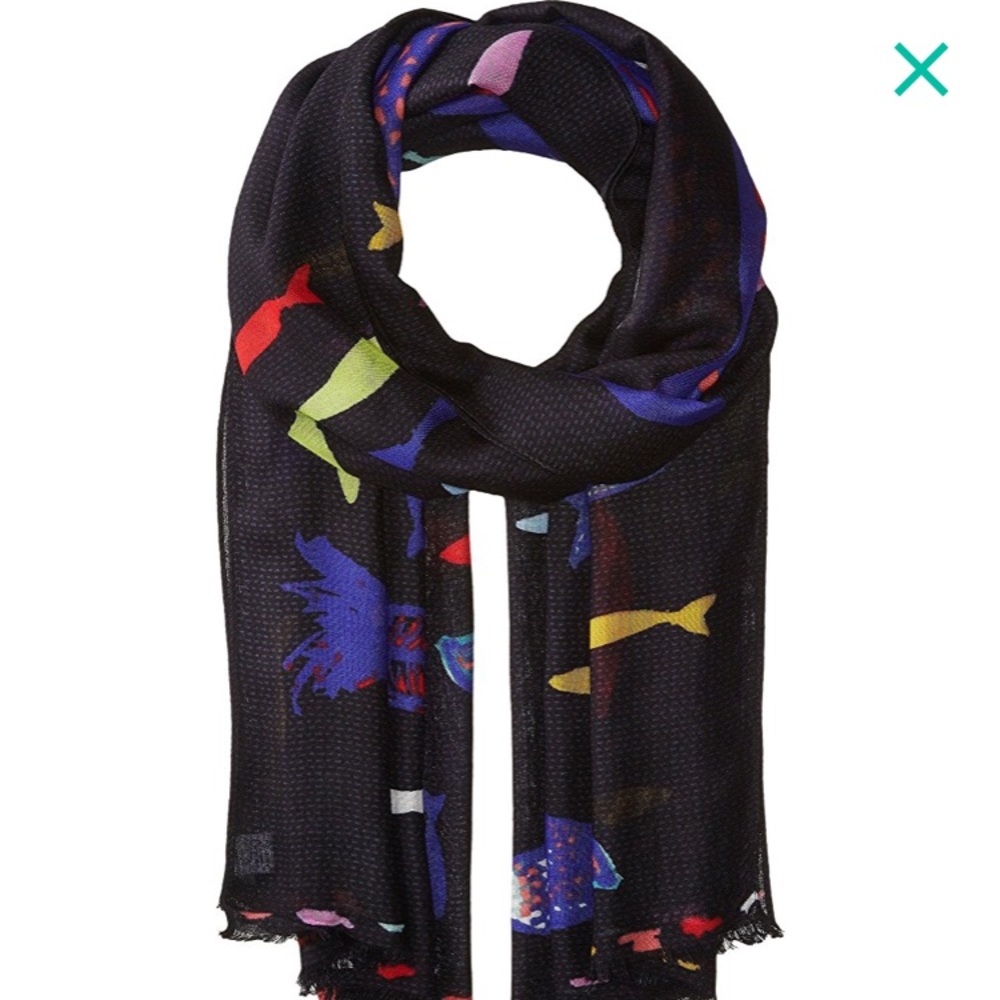 Vera Bradley soft fringe scarf